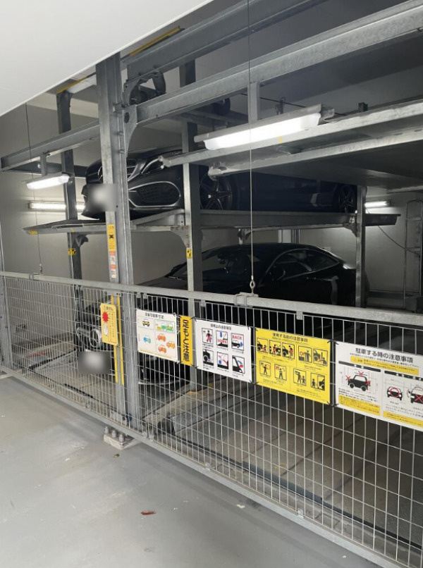 コンフォリア麻布台EASTの駐車場