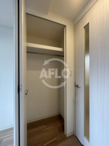 プレサンス新大阪ザシティの収納|プレサンス新大阪ザ・シティ　クローゼット
