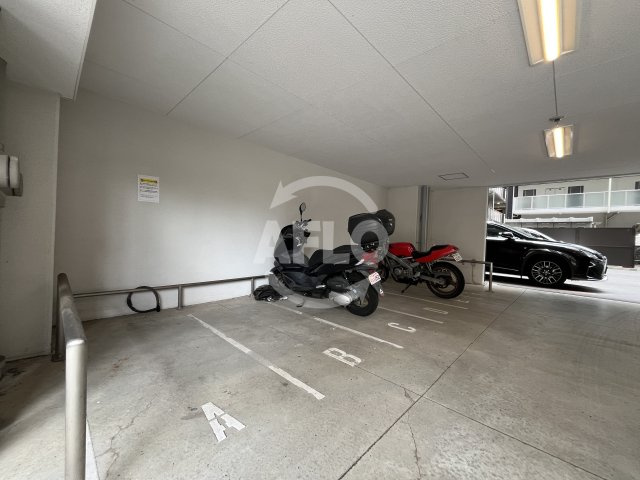 プレサンス新大阪ザシティのその他共用部分|プレサンス新大阪ザ・シティ　バイク置き場
