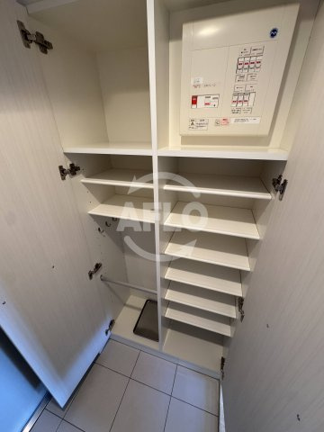 大阪市淀川区西中島６丁目の賃貸マンションの収納|プラウドフラット新大阪　シューズボックス