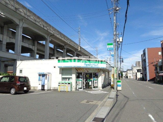 Ｒｅｆｏｒｔｅの周辺|ファミリーマート岐阜松鴻町店まで244ｍ