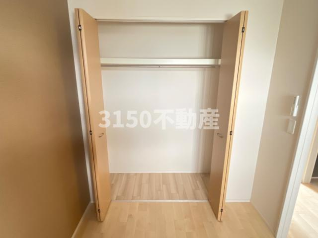 カメーリエ大溝の収納|北洋室クローゼット
