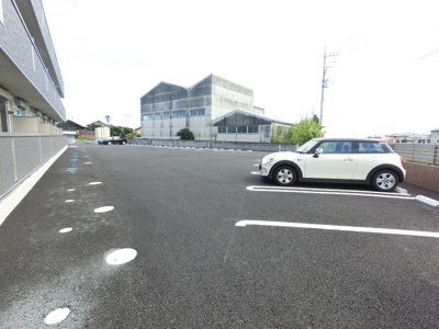 【駐車場】 | シュシュポルト