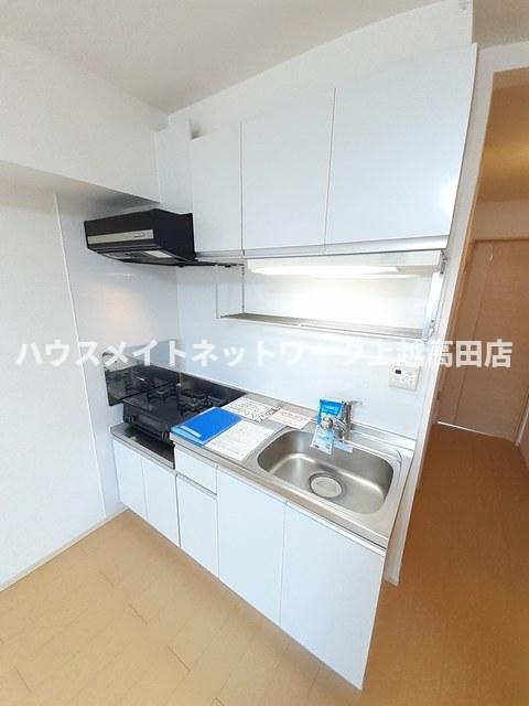 グランシャレー春日のキッチン|キッチン（ガスコンロ２口）