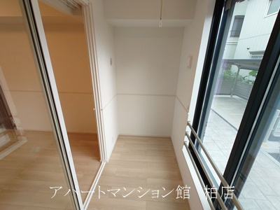 ジェルメ柏B棟のバルコニー