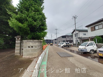 ジェルメ柏B棟の駐車場
