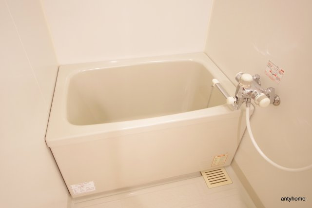 パストラーレ江坂　仲介手数料無料の浴室