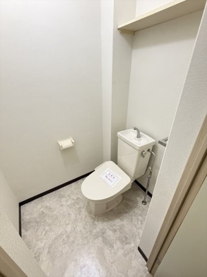 【トイレ】 | パル湯浅マンション | 広い空間のトイレ、このサイズは不思議です。