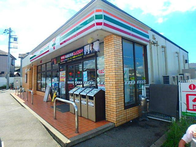 セブンイレブン松戸小金原店 702m