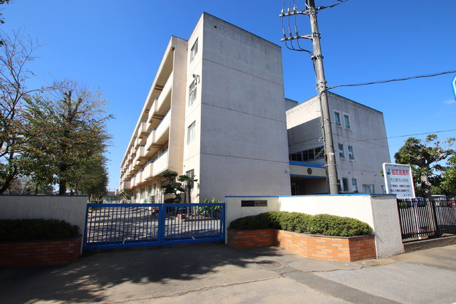 久喜市立青毛小学校まで750ｍ