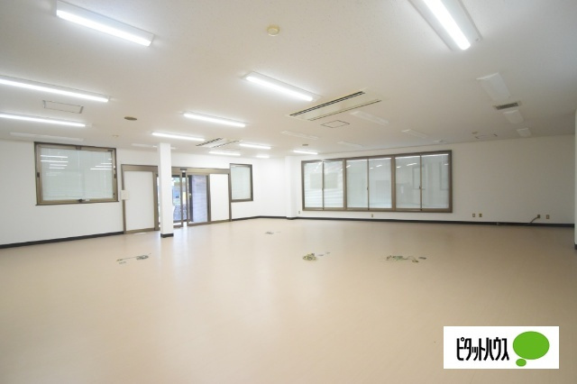 総社町総社貸事務所の内装
