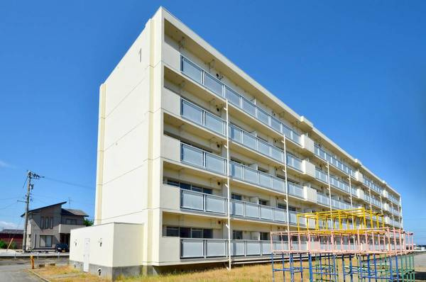 ビレッジハウス柳田第二1号棟の外観