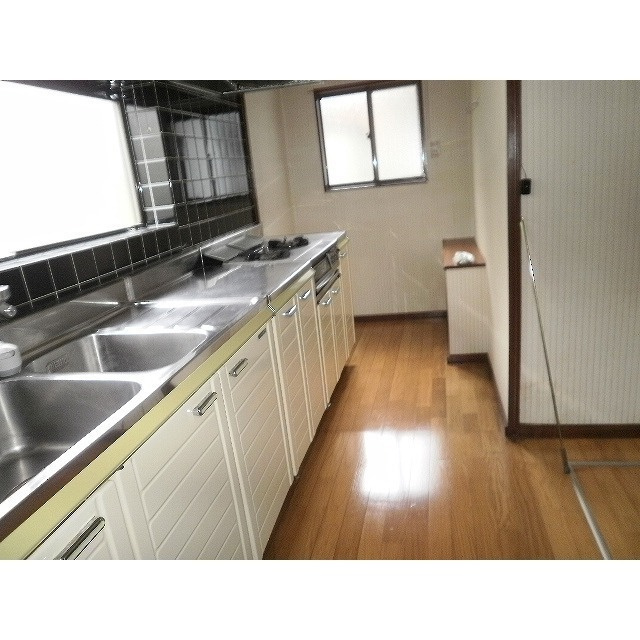 奥田戸建のキッチン