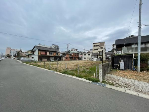 海南市日方　土地の前面道路含む現地写真