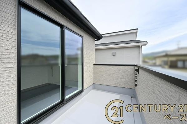 リナージュ前栽町 ／新築一戸建の内観：施工例|■≪同仕様写真≫■日当たりのよいバルコニー！洗濯物もよく乾きます！■