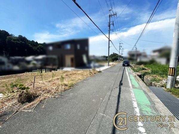 桜井市大字河西の売地の前面道路含む現地写真|■現地撮影写真■ 前面道路は４ｍ以上！