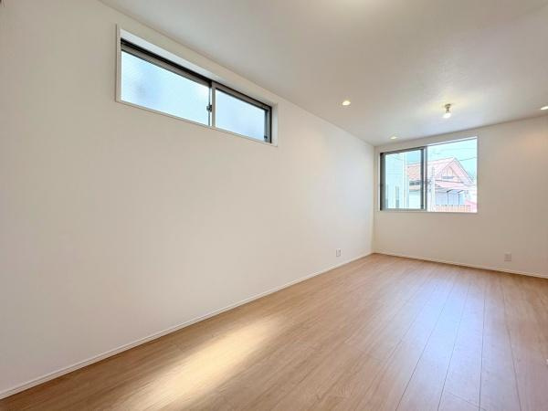 横浜市磯子区坂下町の中古一戸建の居間・リビング