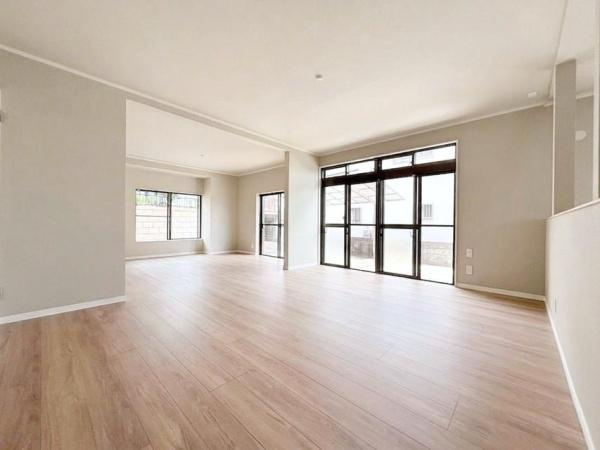 藤沢市長後の中古一戸建の居間・リビング