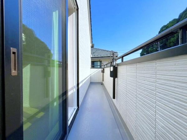 横浜市港南区芹が谷１丁目の中古一戸建のバルコニー