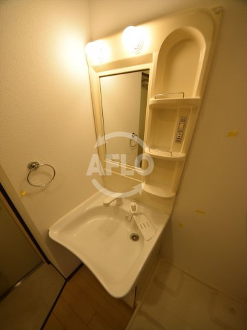 グランパシフィック鶴橋の独立洗面台|グランパシフィック鶴橋　洗面化粧台