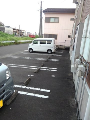 フランジールの駐車場