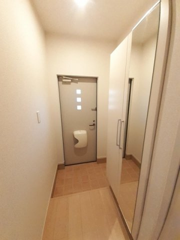 カレントヒルズ善導寺Ⅱの玄関