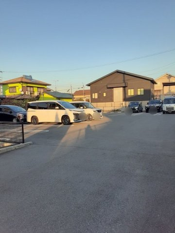 カレントヒルズ善導寺Ⅱの駐車場
