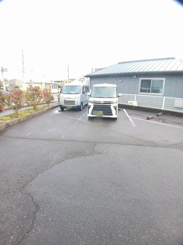 アメニティハイツＣの駐車場