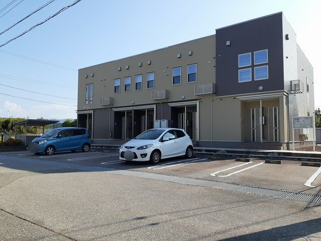 アンジュ　大久保の駐車場