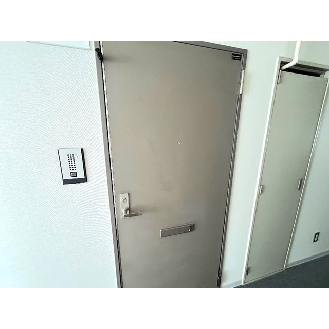 グランヒル松戸の玄関