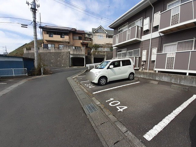 エスタシオンⅡの駐車場