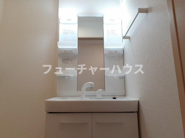 ル　ソレイユ　Ⅱの洗面所|忙しい朝には欠かせない洗面所です