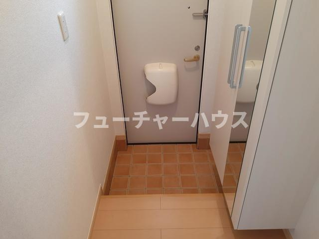 アクア　ガーデン　Ⅲの玄関|シンプルで使いやすい玄関です