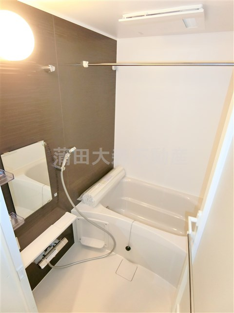 ドゥーエ大鳥居WESTの浴室|追焚+浴室乾燥機付きのお風呂　バスルーム