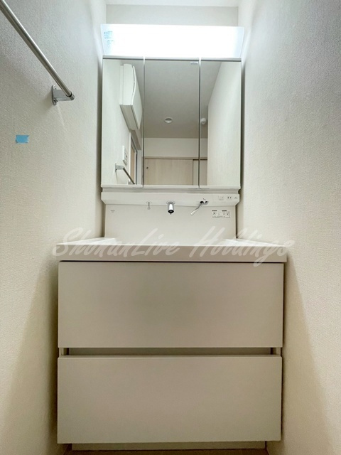 横浜市旭区二俣川２丁目の賃貸マンションの洗面所