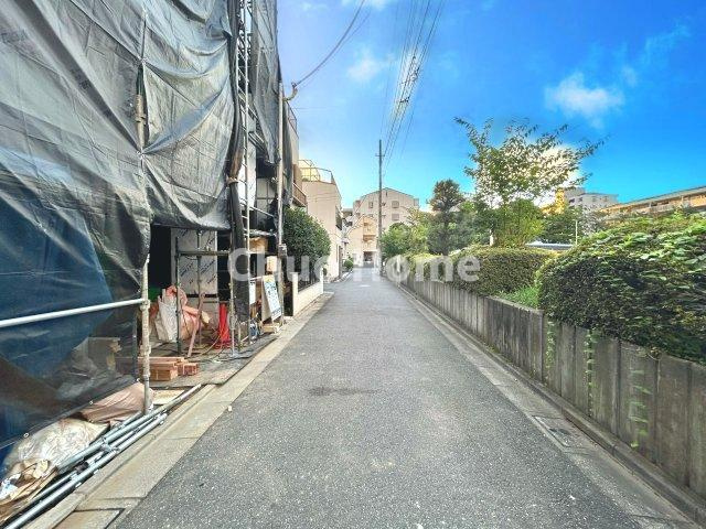 葛飾区青戸3丁目新築分譲住宅の前面道路含む現地写真|前面道路