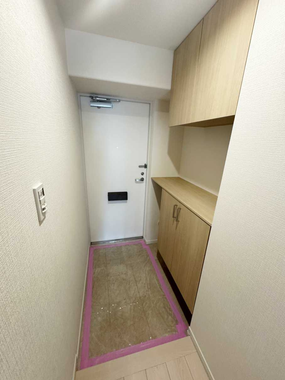 ビューパレー柏若柴の玄関