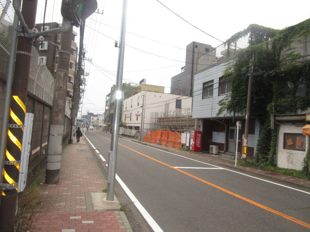 横浜市西区久保町のビル