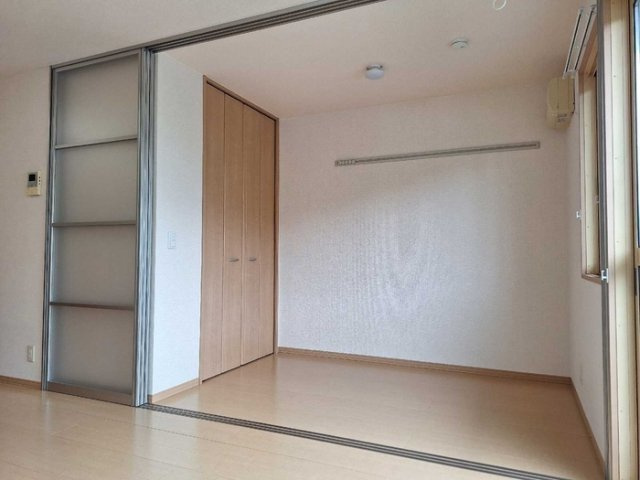 レーベンセイナンの洋室