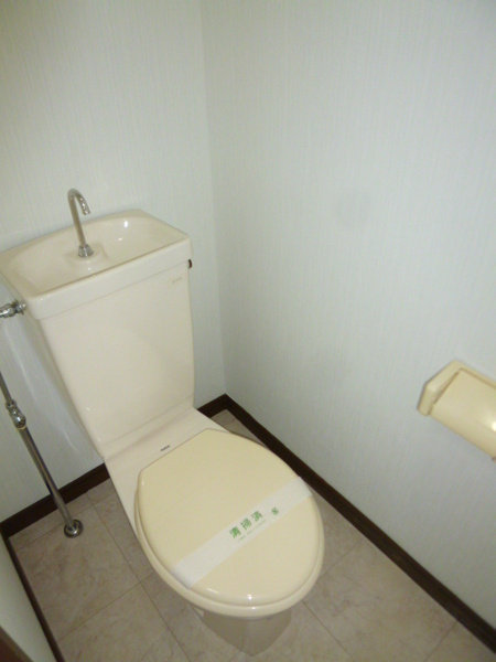緒方ビル【キャッシュバック対象物件】のトイレ|トイレもきれいです