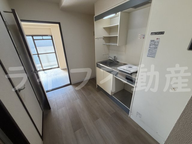 マンションロゼの内装|明るい色調の室内です