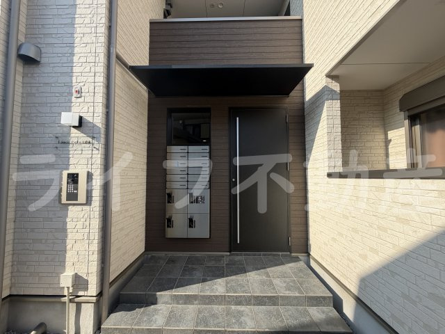 マンションロゼのエントランス|落ち着いたエントランスです