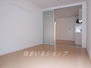アート・ハウス　弐番館の居間・リビング