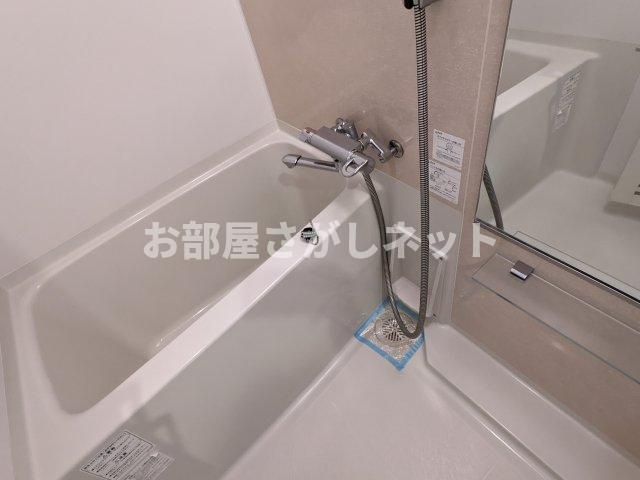 プレミアムキューブ新中野の浴室