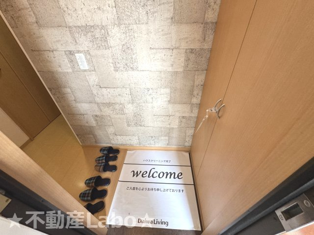 コーポK D棟の玄関