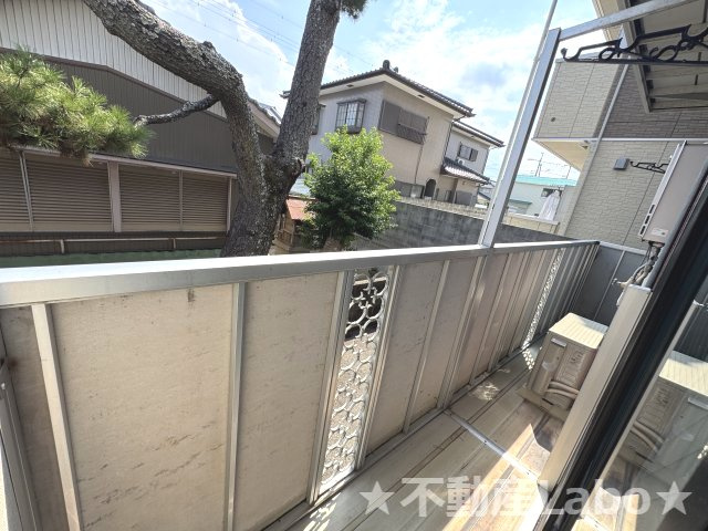 セジュール住吉A棟のバルコニー