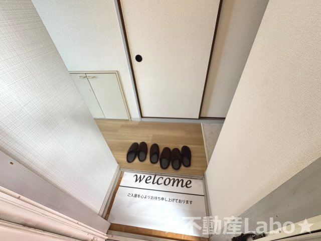 セジュール住吉A棟の玄関