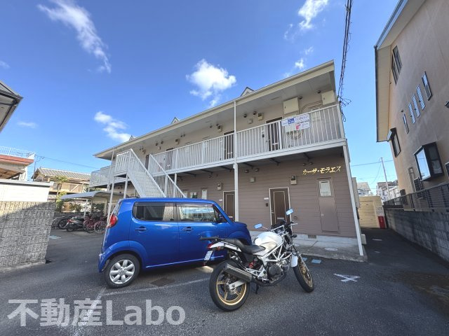 カーザモラエスの駐車場