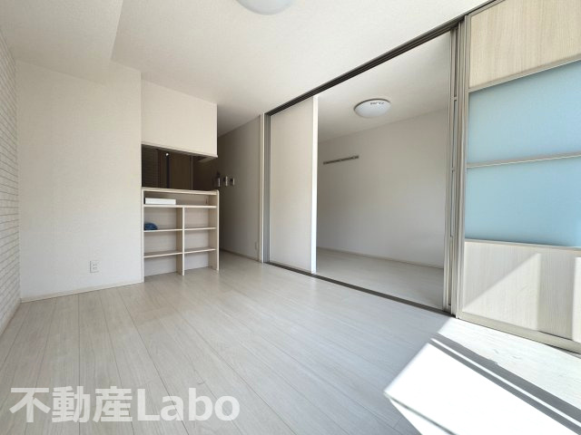 フレシールウッドの洋室