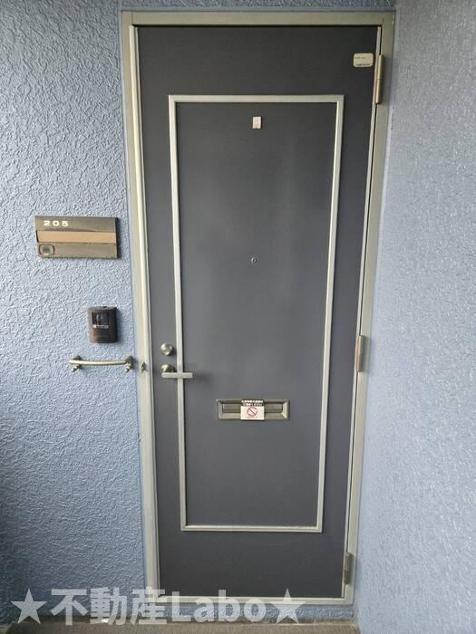 ヴィラセゾン　A棟の玄関